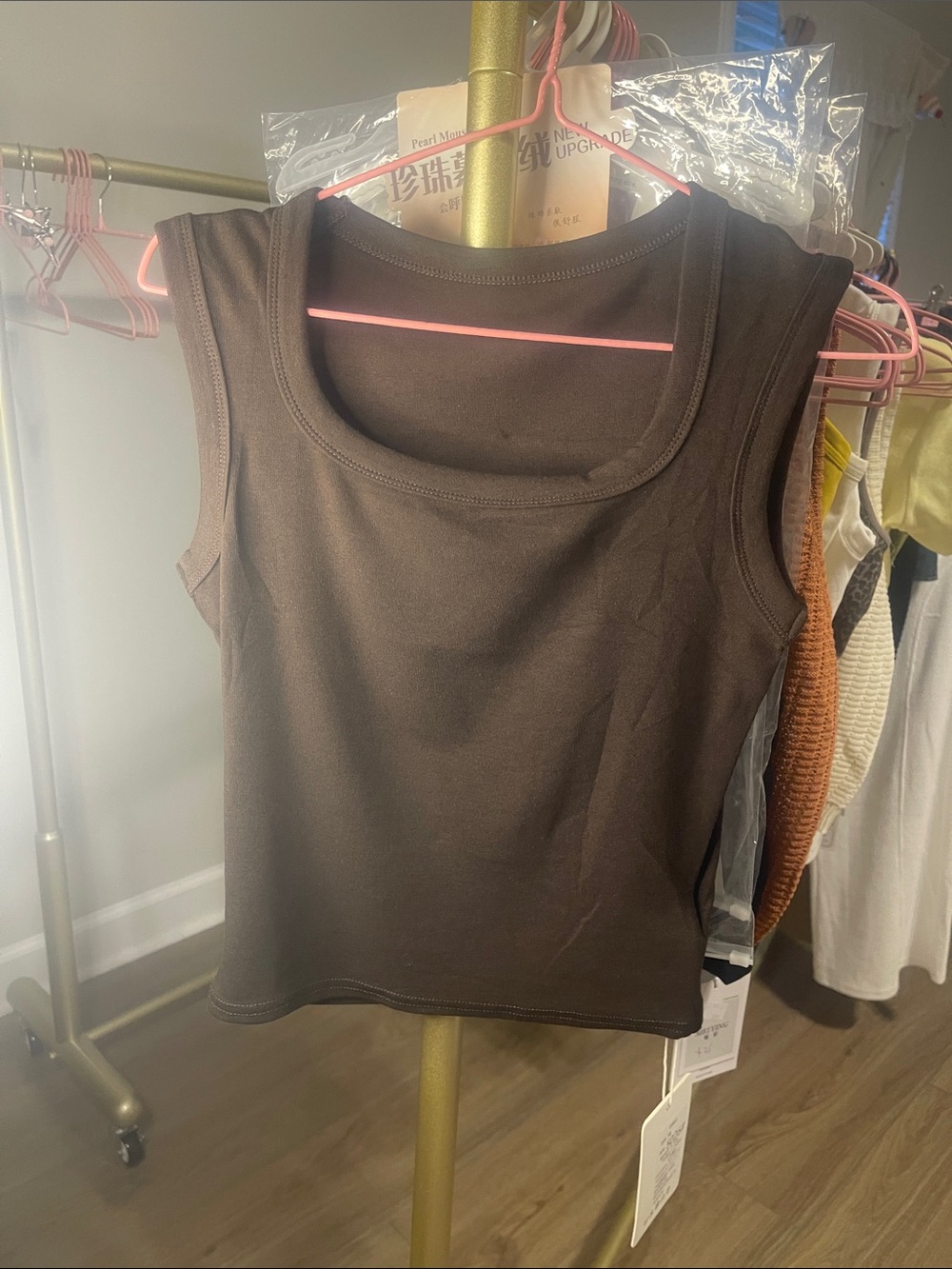 Scoop Neck Sleeveless Tank Top - Brown